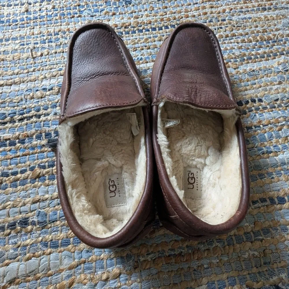 UGG Brown Leather Shearling Lined Loafers 11 Slippers Moccasin Sheepskin Warm Co